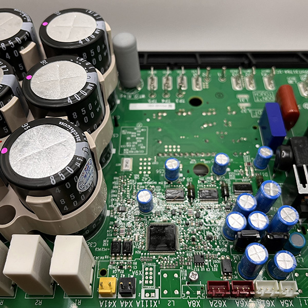 Máy Lạnh Hư Board - Nguyên Nhân, Dấu Hiệu Và Khắc Phục Triệt Để