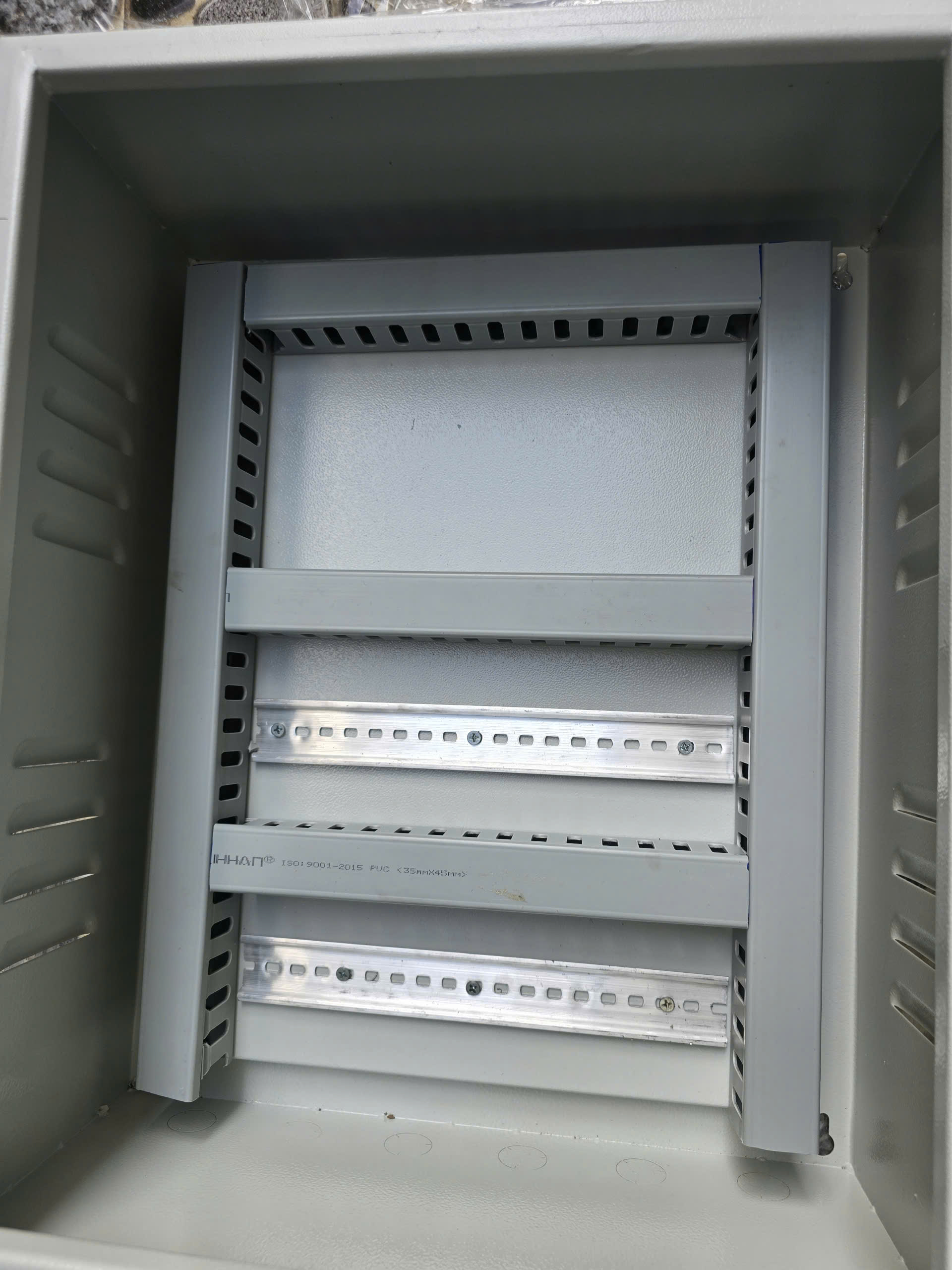 Vỏ tủ điện solar 1 pha 500x400x200